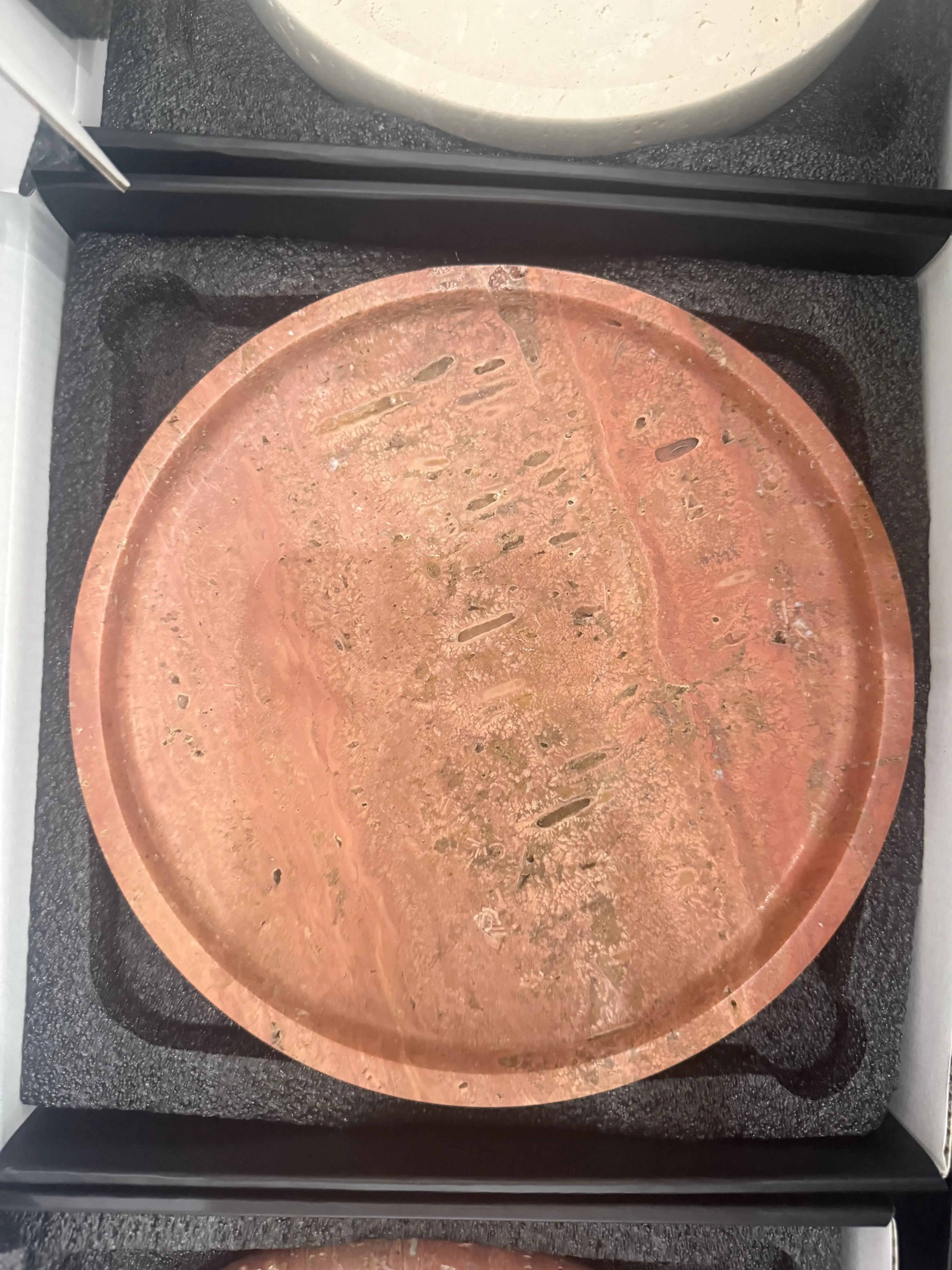 Round Marble Tray – Natural Red Cave Stone for Cups, Jewelry & Soap